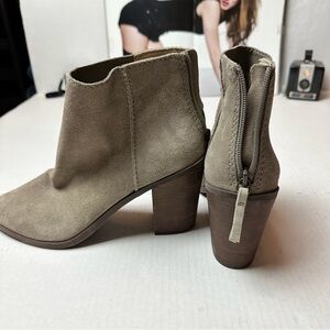 BP ankle booties